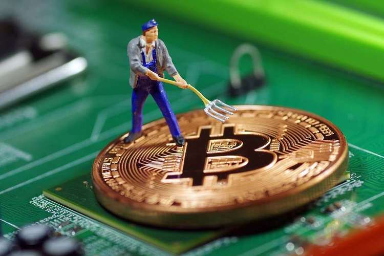 Vast mining farm with rows of high-efficiency mining machines operating