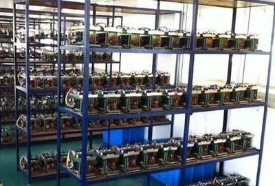 Spotlight on a high-efficiency mining rig thriving in a professional hosting environment